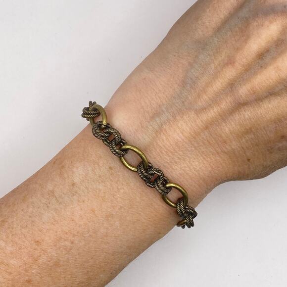 CHLOE + ISABEL Antique Gold Tone Chain Bracelet Toggle Clasp Charms Bold Chunky - Picture 2 of 8